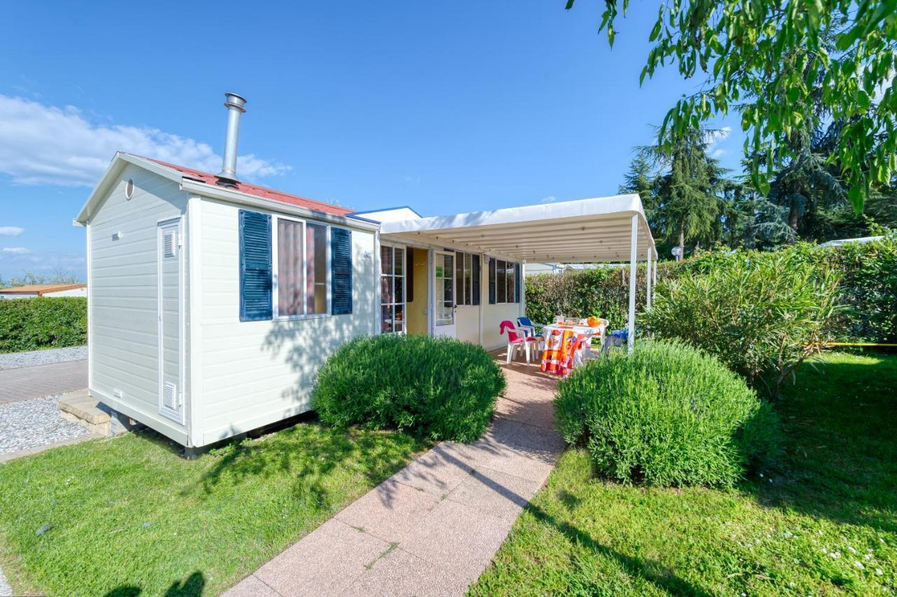 San Benedetto Camping Relais Пескиера дел Гарда Екстериор снимка
