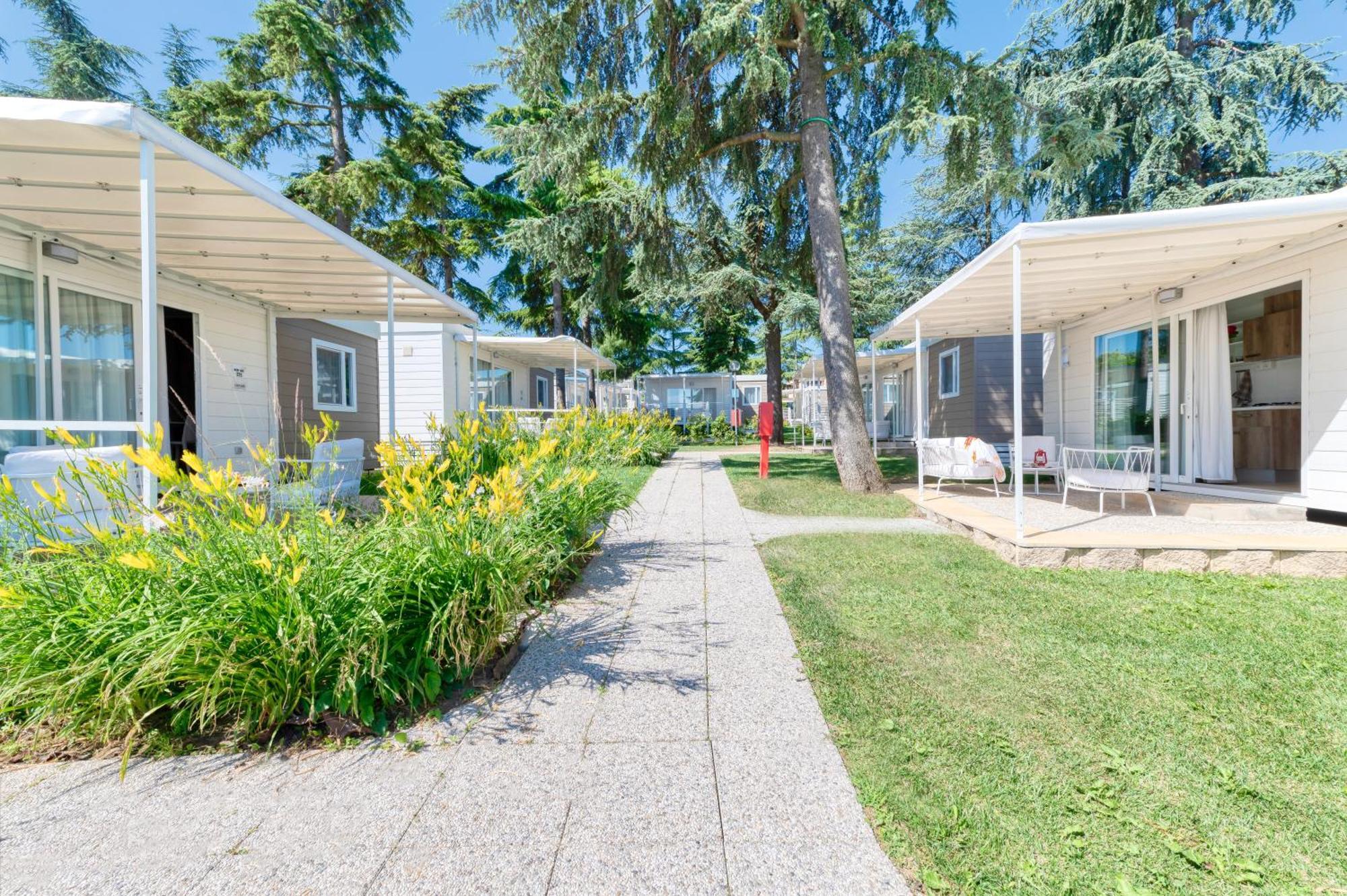 San Benedetto Camping Relais Пескиера дел Гарда Екстериор снимка