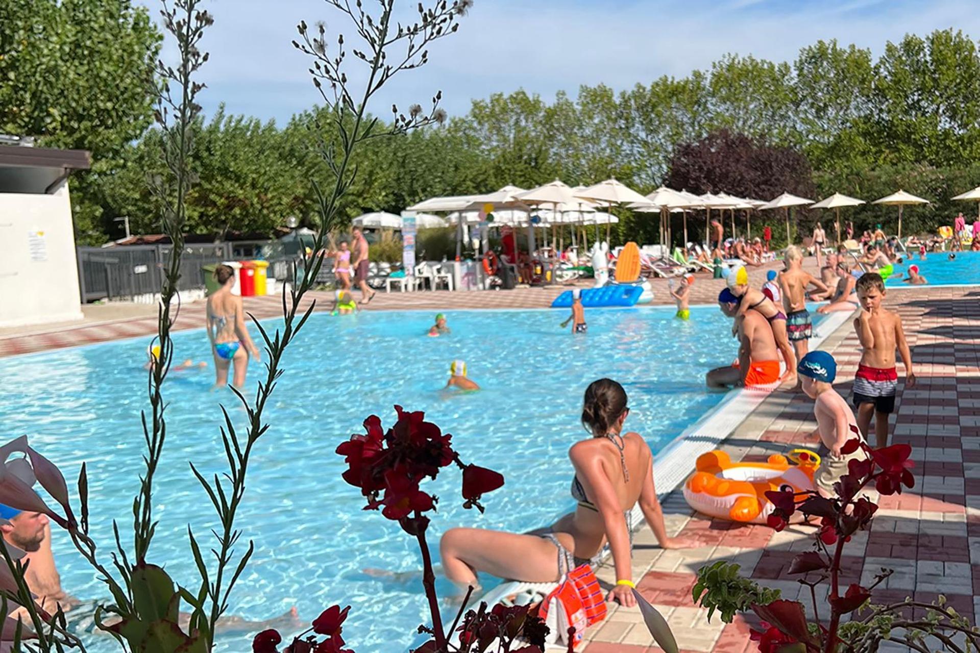 San Benedetto Camping Relais Пескиера дел Гарда Екстериор снимка